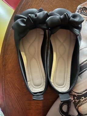 Black Bow Ballet Flats for Women - Classic Slip-On Comfort